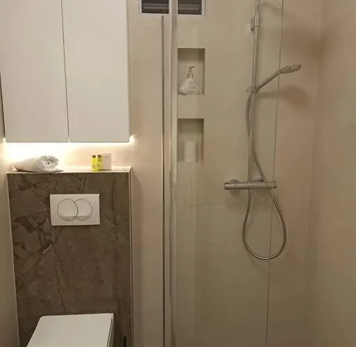 Peacock 아파트 스플리트