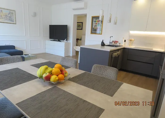 Peacock 아파트 스플리트